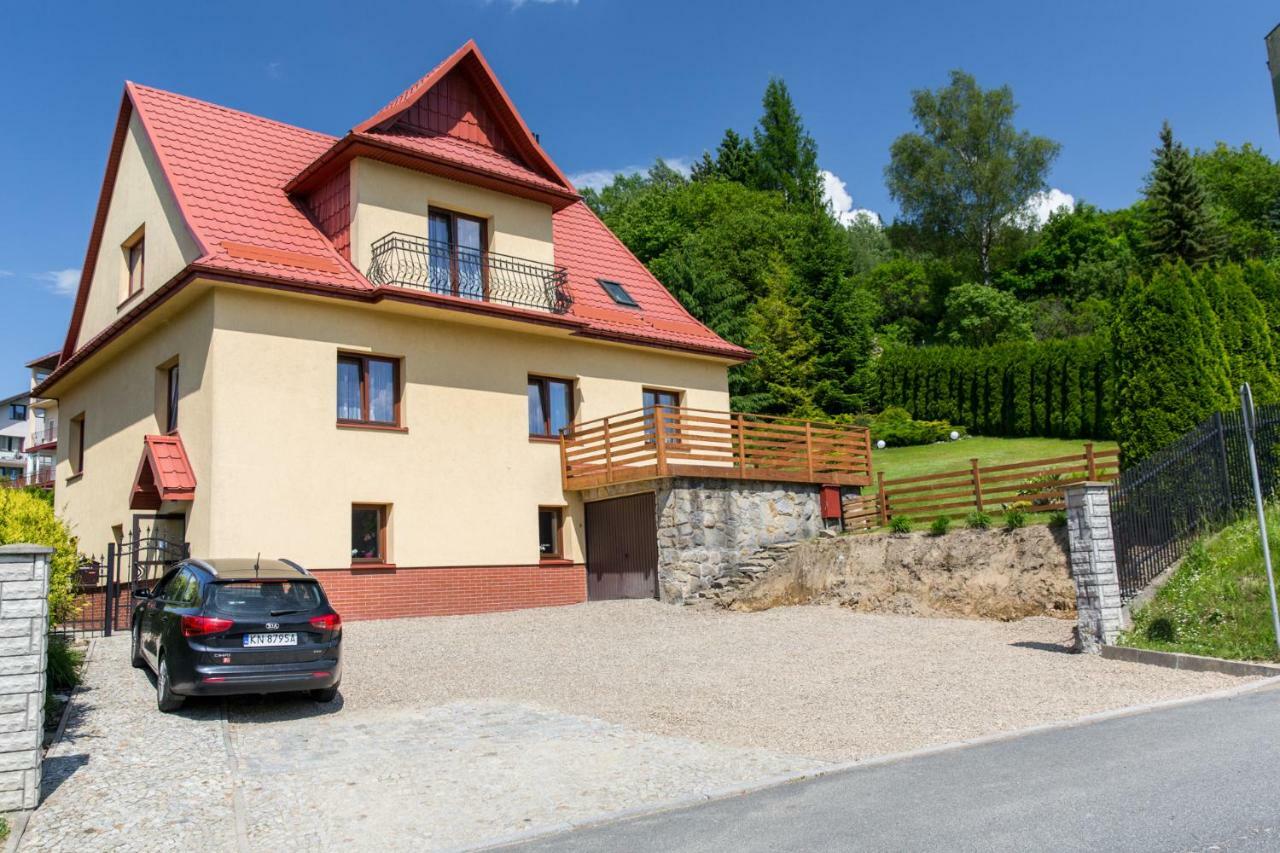 Willa Pod Zegarem - W Cenie Parking, Szybkie Wifi, Duzy Ogrod, Wiata Grilowa! Krynica Zdroj Buitenkant foto